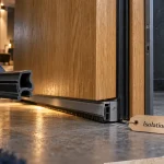 Comment choisir une porte acoustique : joints et seuil, étanchéité